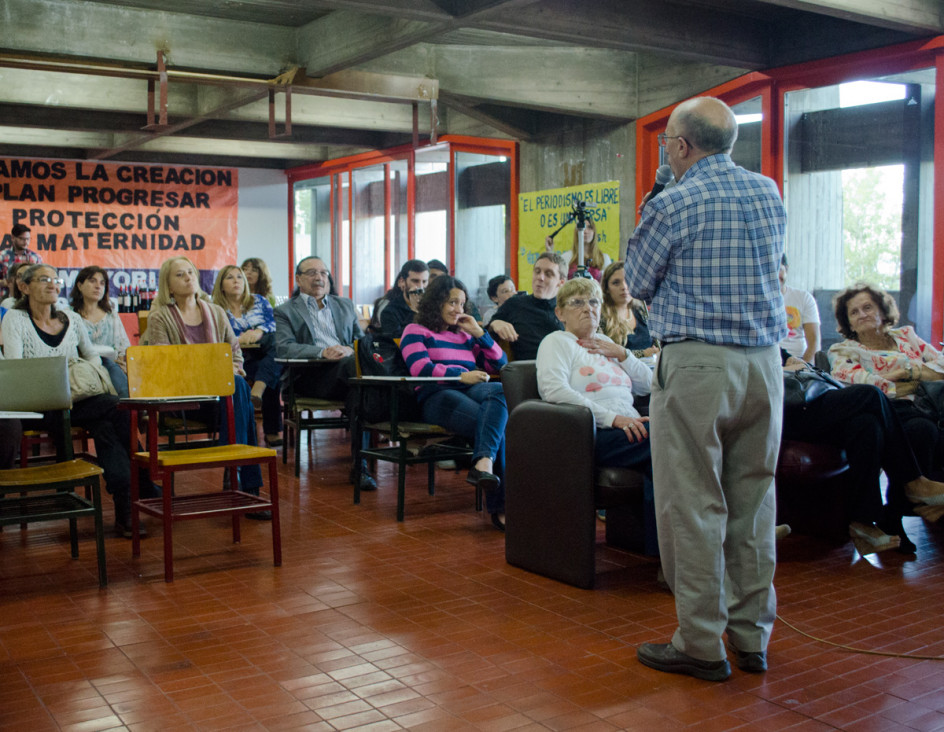 imagen Emotivo acto de inauguración de una placa en conmemoración a la Profesora Magui Cardello