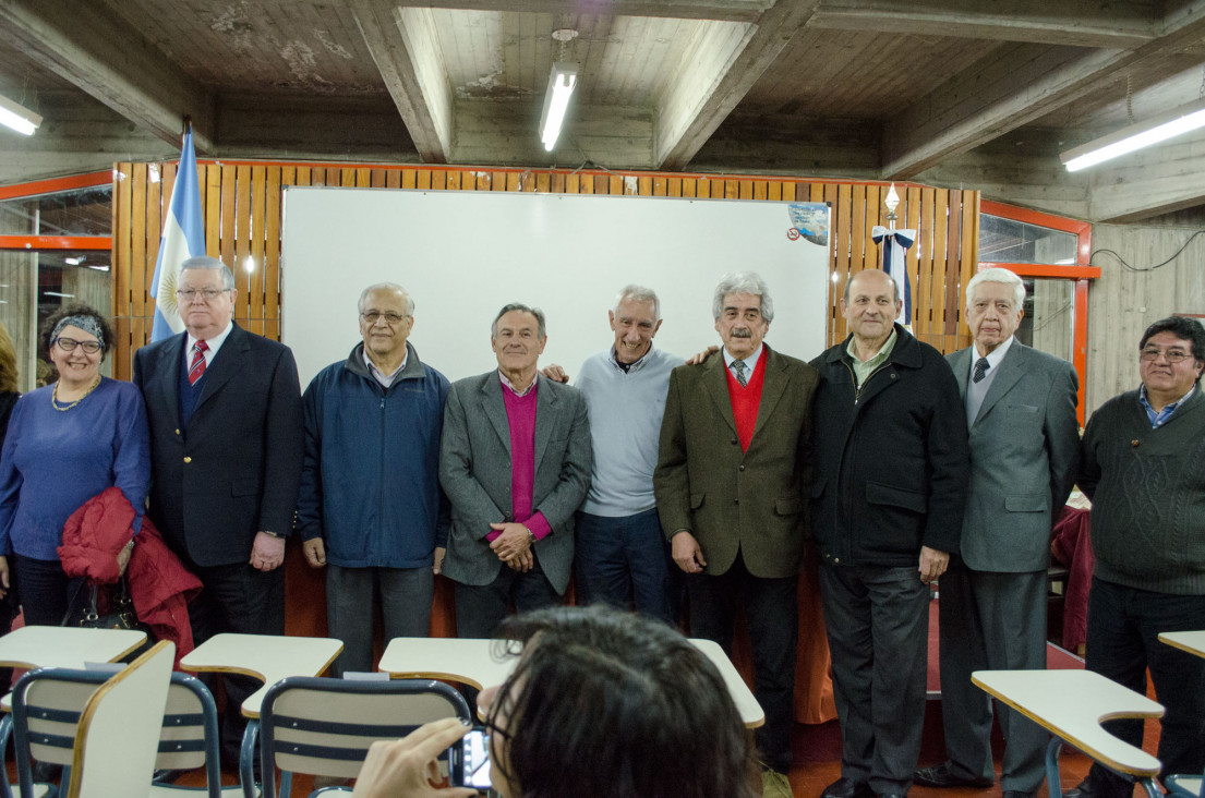 imagen La FCPyS homenajeó a docentes y personal de apoyo que alcanzó su edad jubilatoria