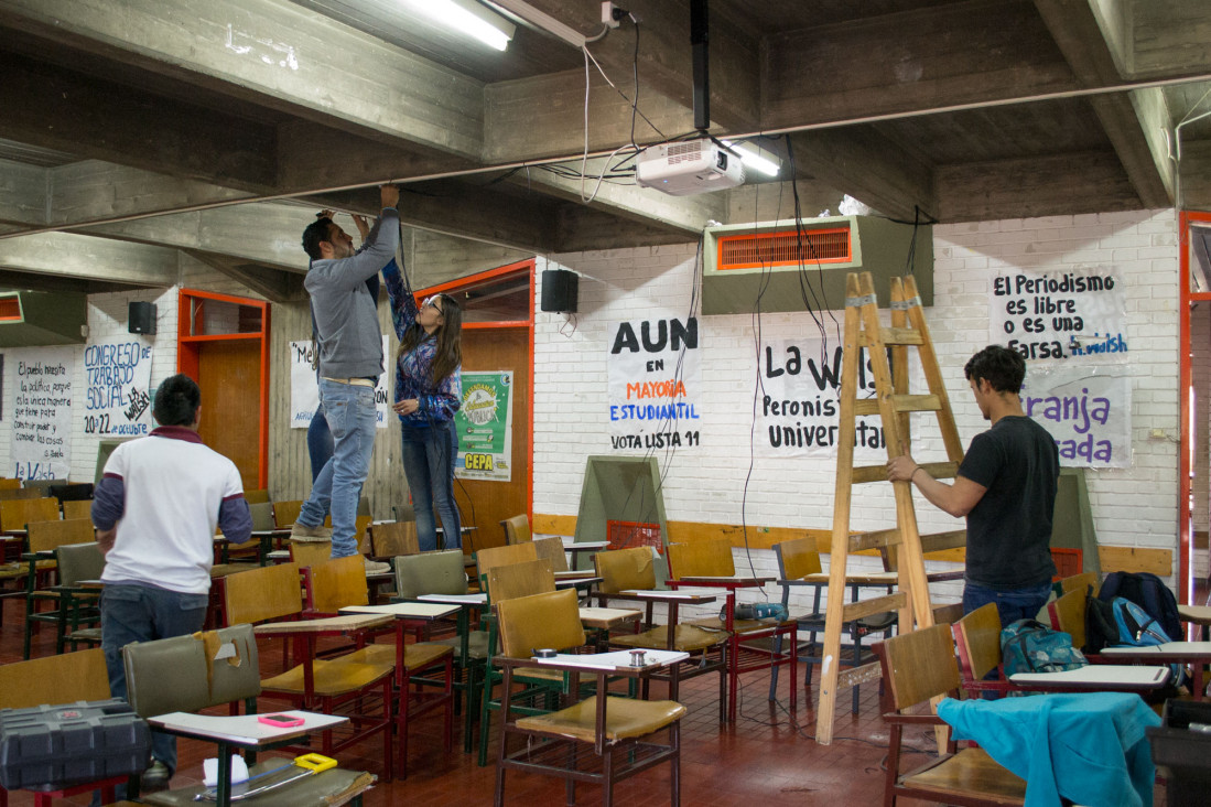 imagen La FCPyS ya cuenta con aros magnéticos para favorecer la inclusión de sus estudiantes