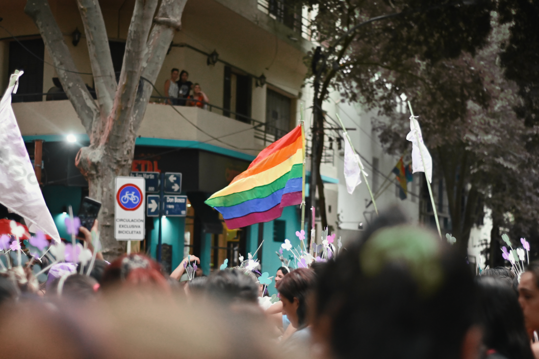 imagen FCPyS pone en agenda el 28J: ¿Por qué se conmemora el Día del Orgullo?