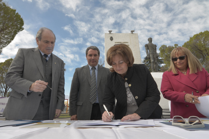 imagen La UNCUYO firmó convenio con el municipio de San Carlos
