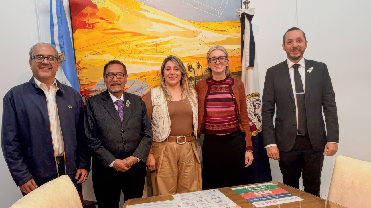 imagen Fortalecemos la articulación con organizaciones profesionales para acompañar a nuestrxs egresadxs