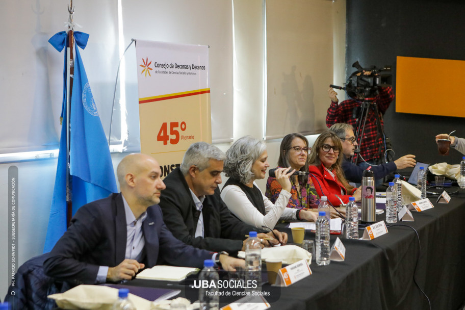 imagen La FCPyS participó del 45° Plenario CODESOC en la UBA