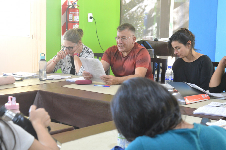 imagen Investigación y compromiso: estudiantes del posgrado en Análisis Institucional inauguran una nueva etapa en el Este provincial