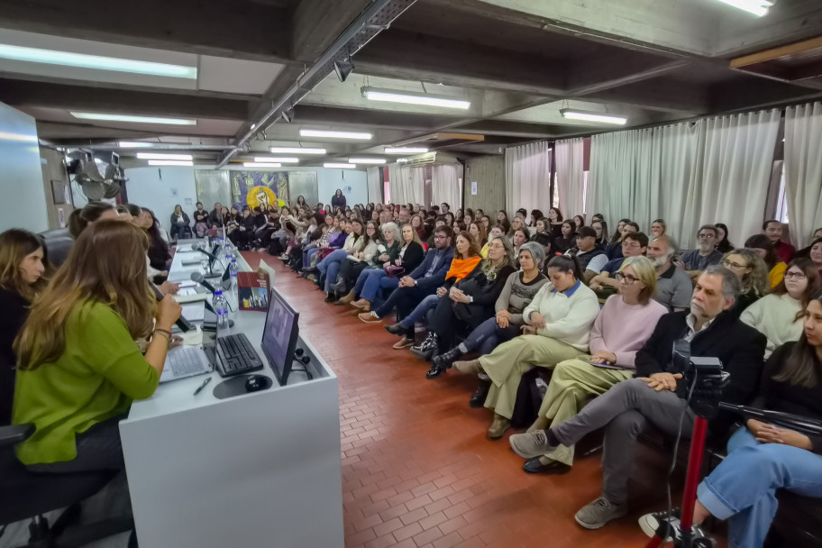 imagen Adolescencias y responsabilidad penal: un debate sobre derechos, cuidados e intervención profesional