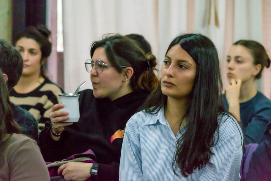 imagen Adolescencias y responsabilidad penal: un debate sobre derechos, cuidados e intervención profesional