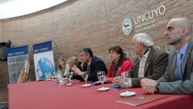 imagen Convocatoria internacional para docentes de la UNCUYO