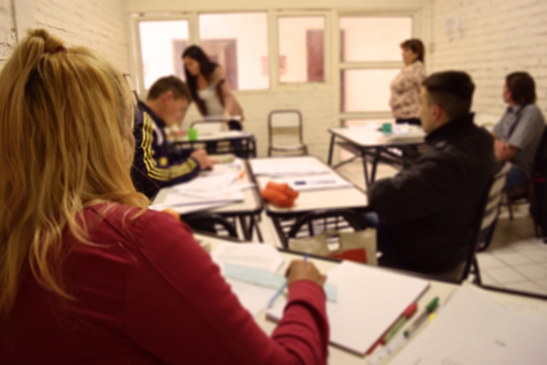 imagen Convocan a estudiantes avanzados para desempeñarse como tutores	