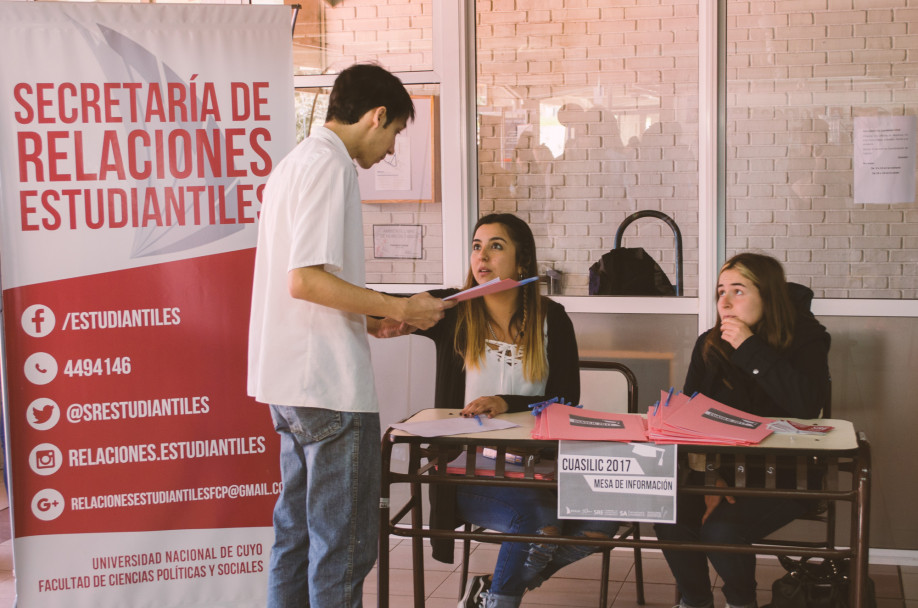 imagen 3º Encuentro CUASILIC: Grandes oportunidades para futuros/as egresados/as.