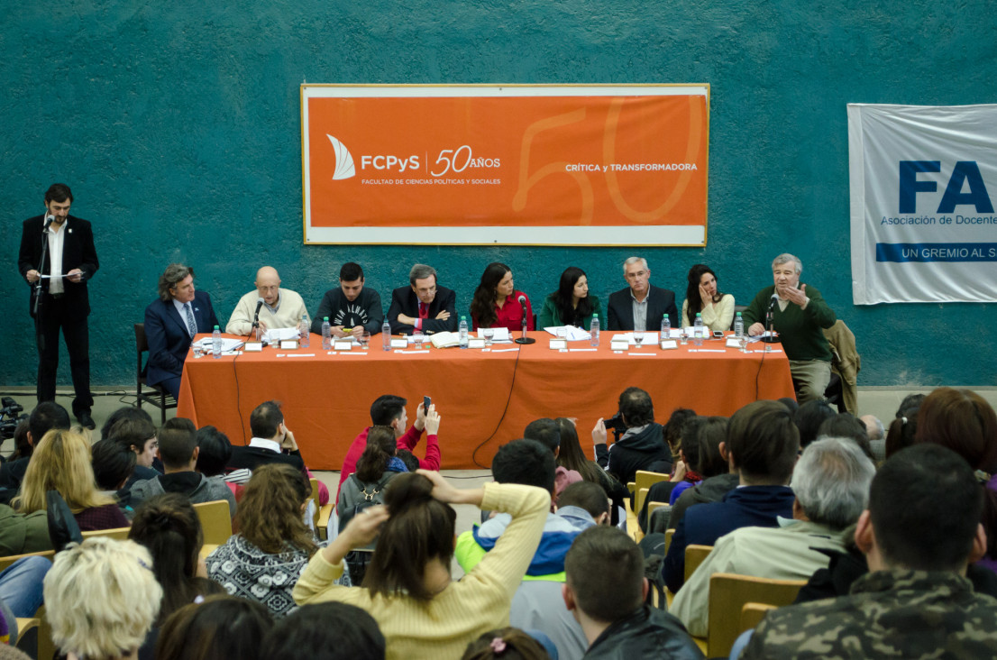 imagen La FCPyS fue escenario del único debate previo a las PASO