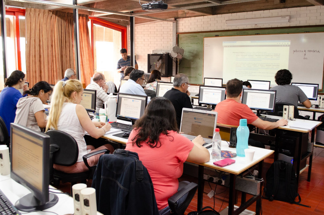 imagen Docentes de la FCPyS podrán capacitarse en tutoría en la virtualidad 