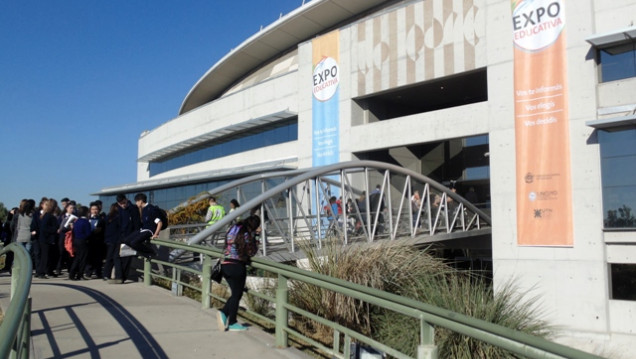 imagen La FCPyS ofreció sus carreras en la Expo Educativa 