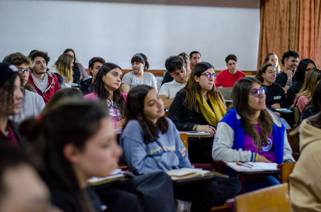 imagen Convocan a pasantes para el Ministerio de Salud, Desarrollo Social y Deportes de la provincia