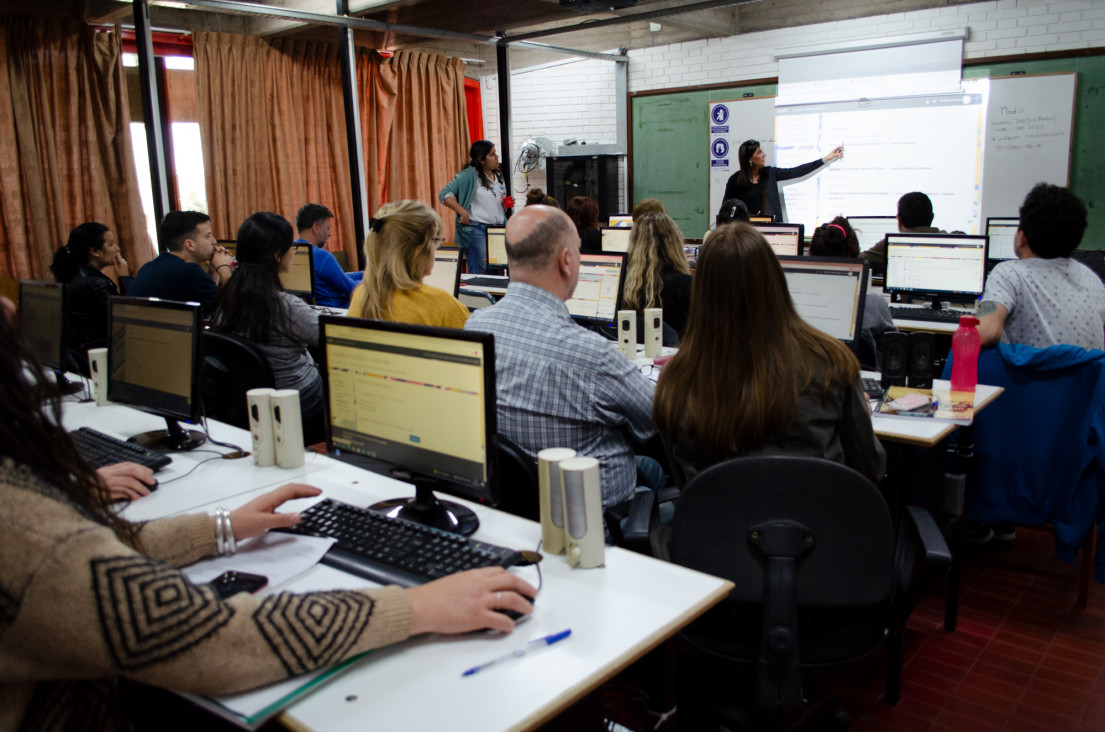 imagen No docentes de la FCPyS se capacitan en SUDOCU, el nuevo sistema de documentos y trámites de la UNCuyo