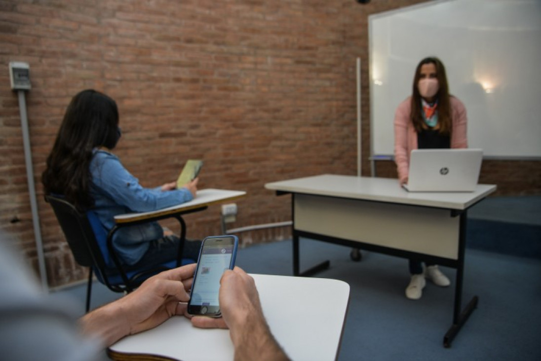 imagen La UNCUYO realiza el primer relevamiento docente pospandemia