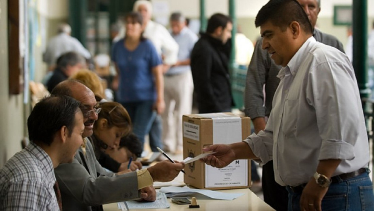 imagen Registro de electores del claustro egresadas y egresados