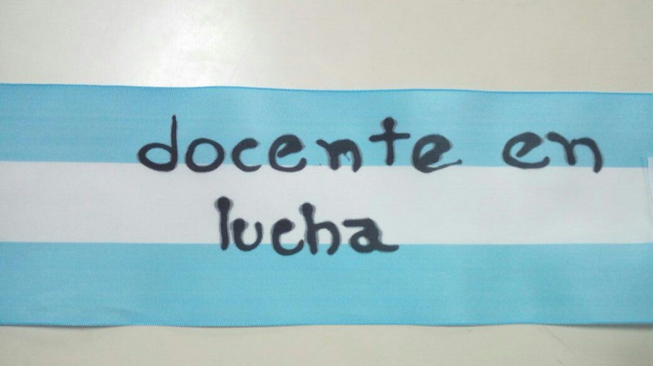 imagen La FCPyS, a través de su Área de Derechos Humanos repudia la represión contra docentes