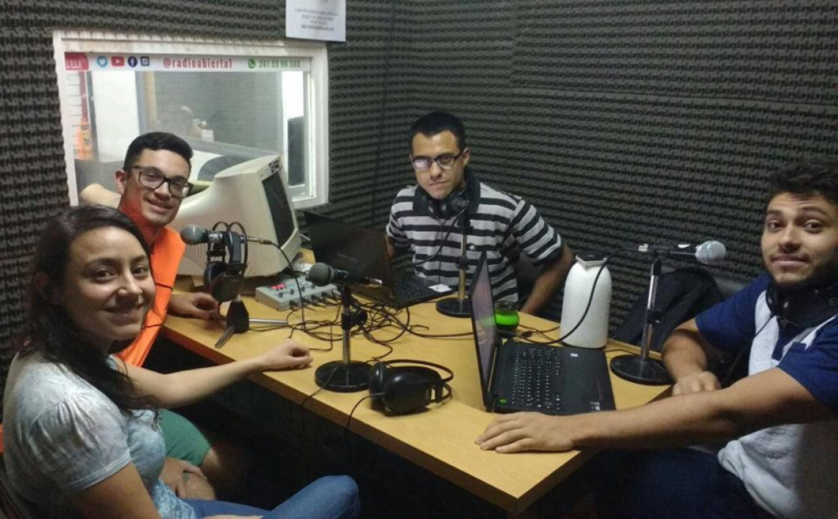 imagen  Convocan a voluntarias/os para integrar la programación de Radio Abierta