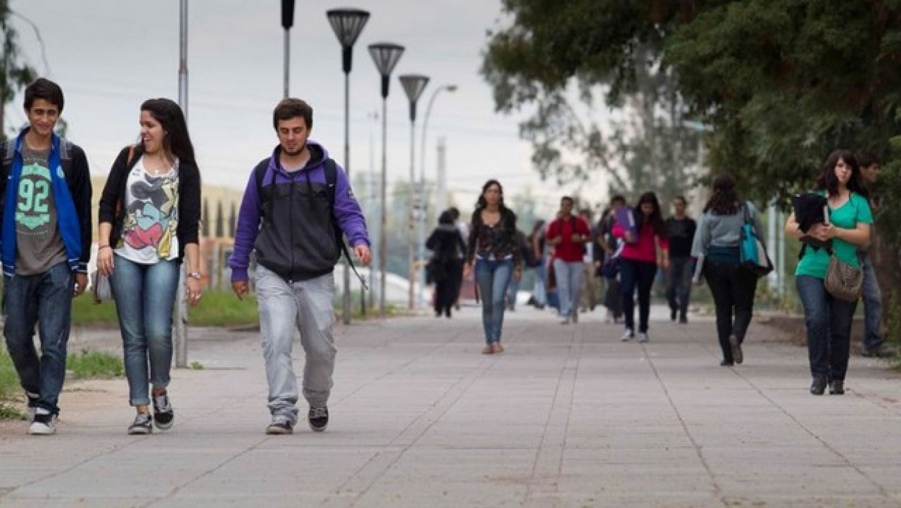 imagen Convocatoria a beca pre-profesional para estudiante de comunicación social