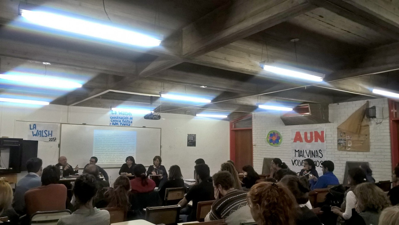 imagen Se realizó la charla-debate "A 100 años de la revolución rusa"